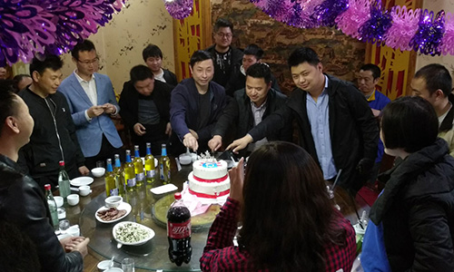 固而美生日会：外壳就要固而美